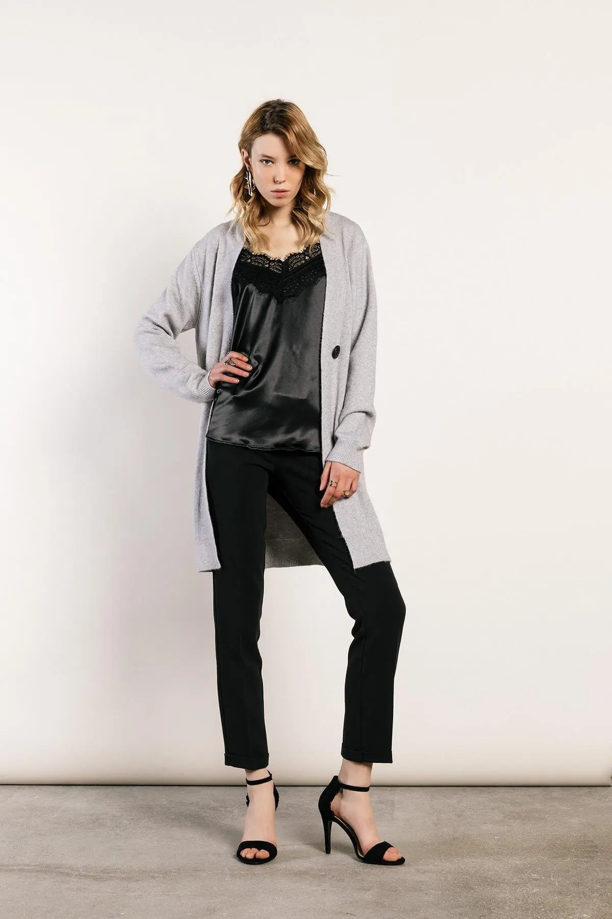 Top con pizzo NERO