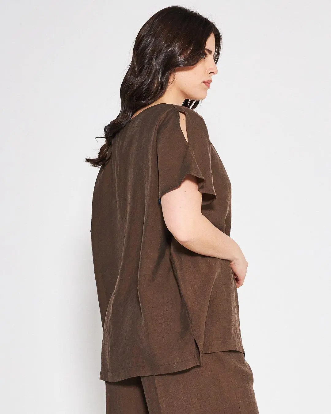Blusa con dettaglio spacchi MORO - Image 3
