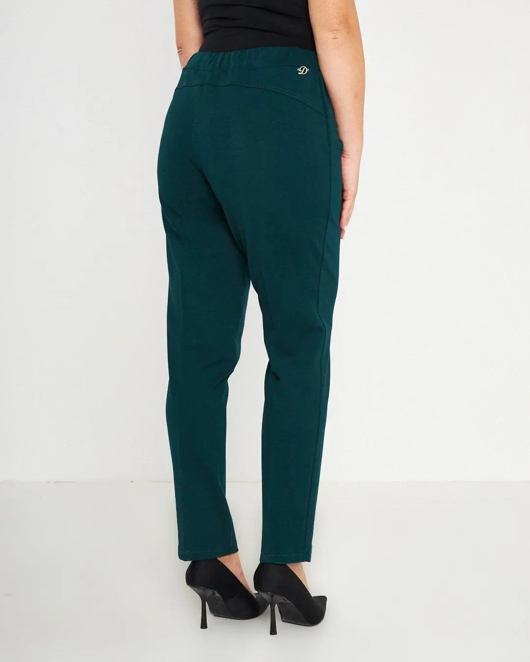 Pantaloni slim fit con vita elastica e dettaglio frontale di piega di stiro VERDE - Image 4