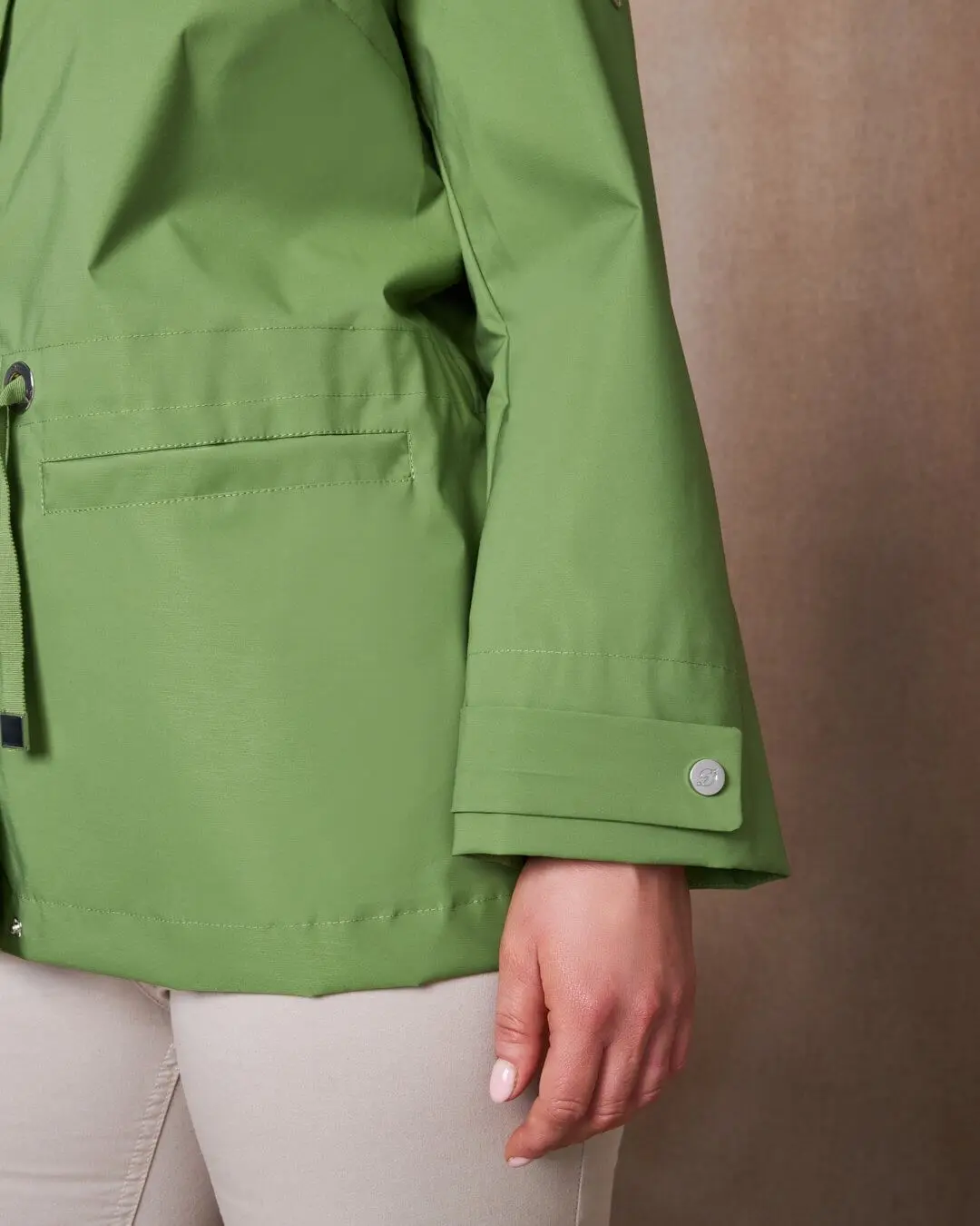 Parka leggero in nylon con cappuccio VERDE - Image 3