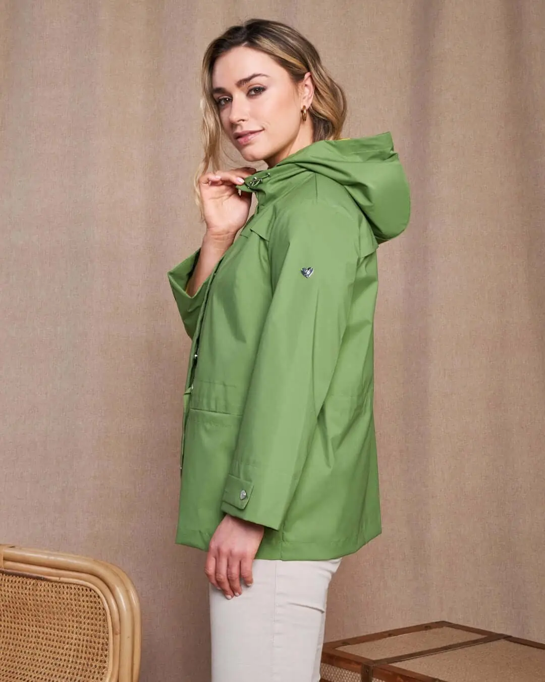 Parka leggero in nylon con cappuccio VERDE - Image 5