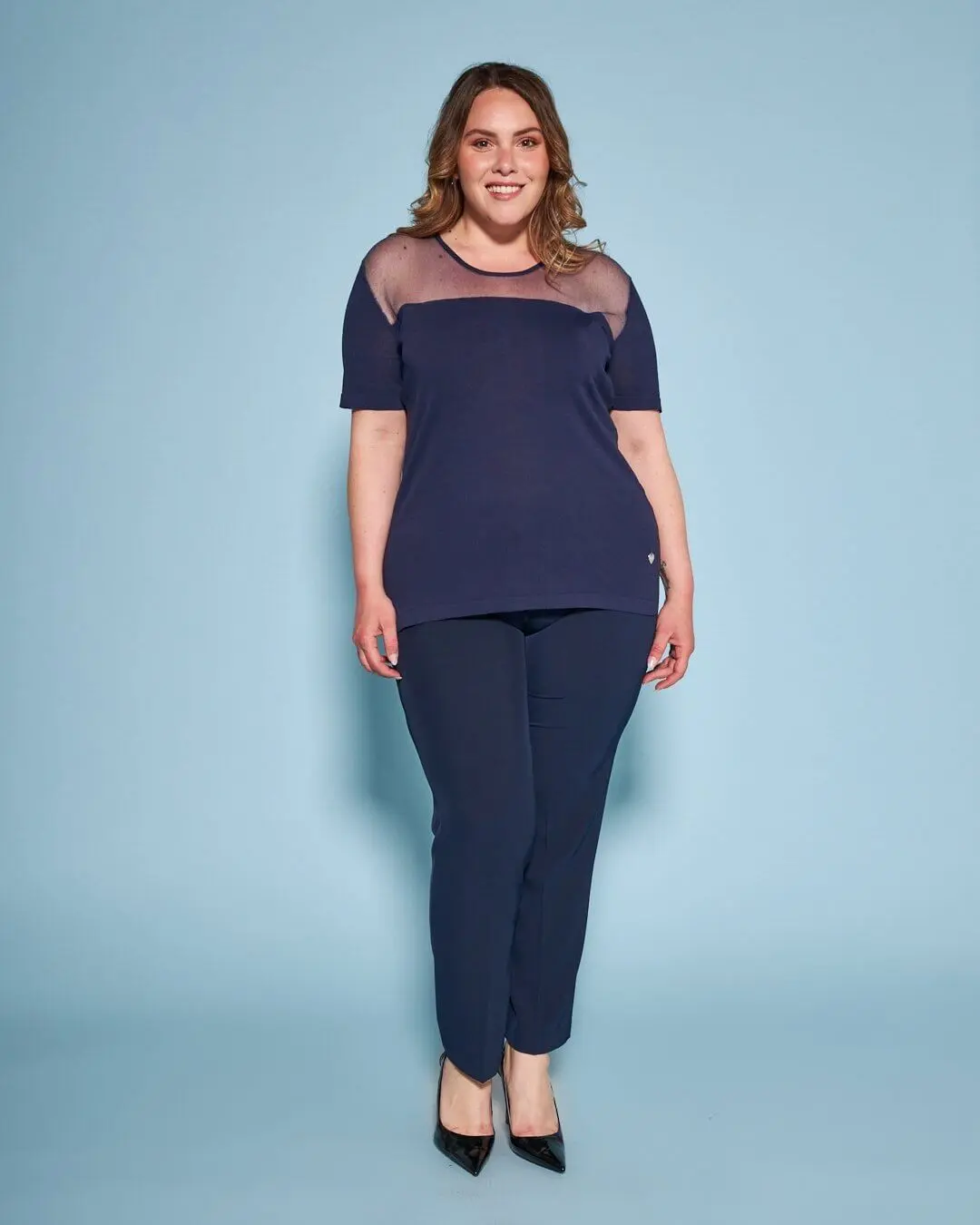 Maglia a maniche corte in filato di misto viscosa con carré in tulle BLU - Image 3