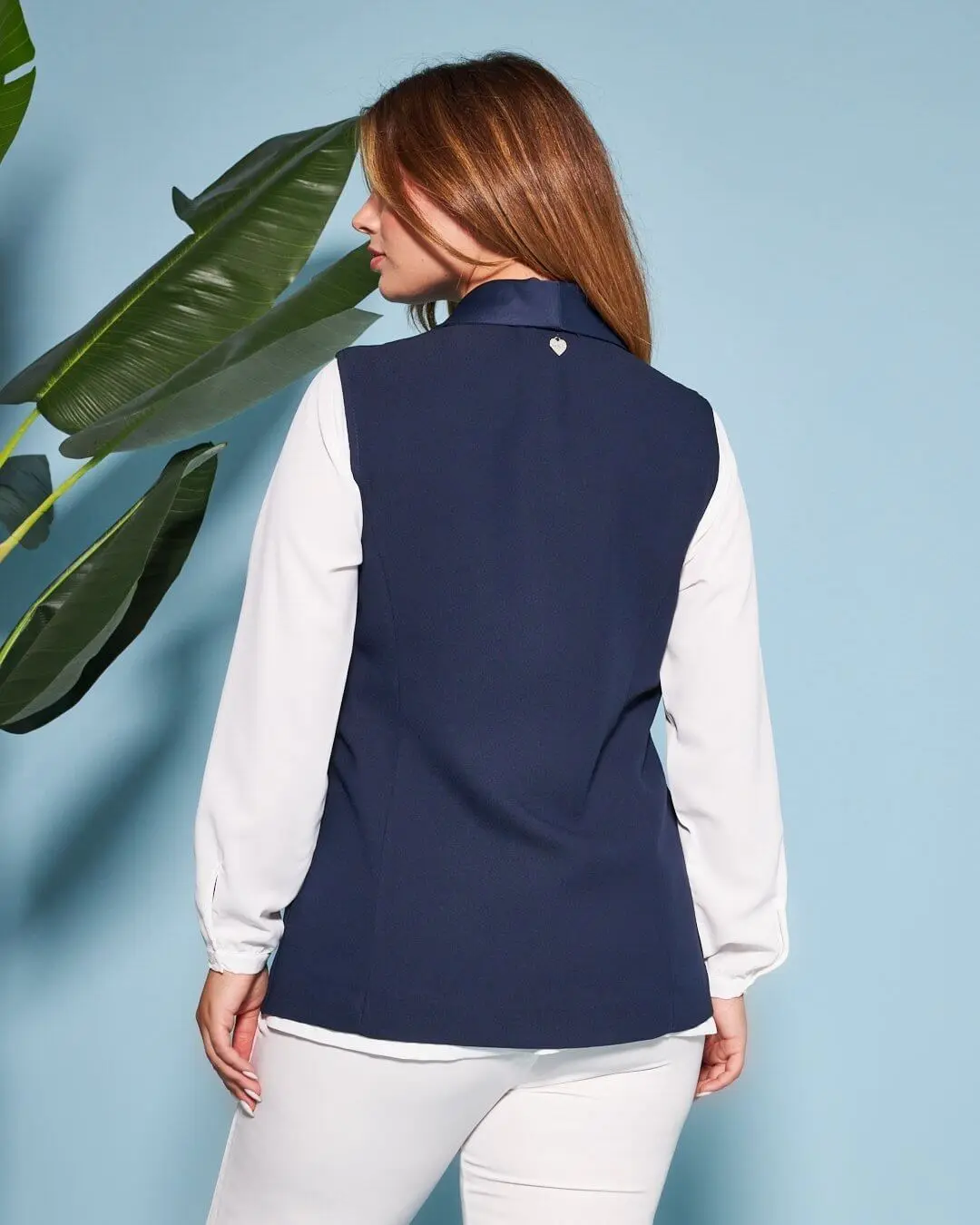 Gilet in crêpe tinta unita con collo sciallato BLU - Image 5