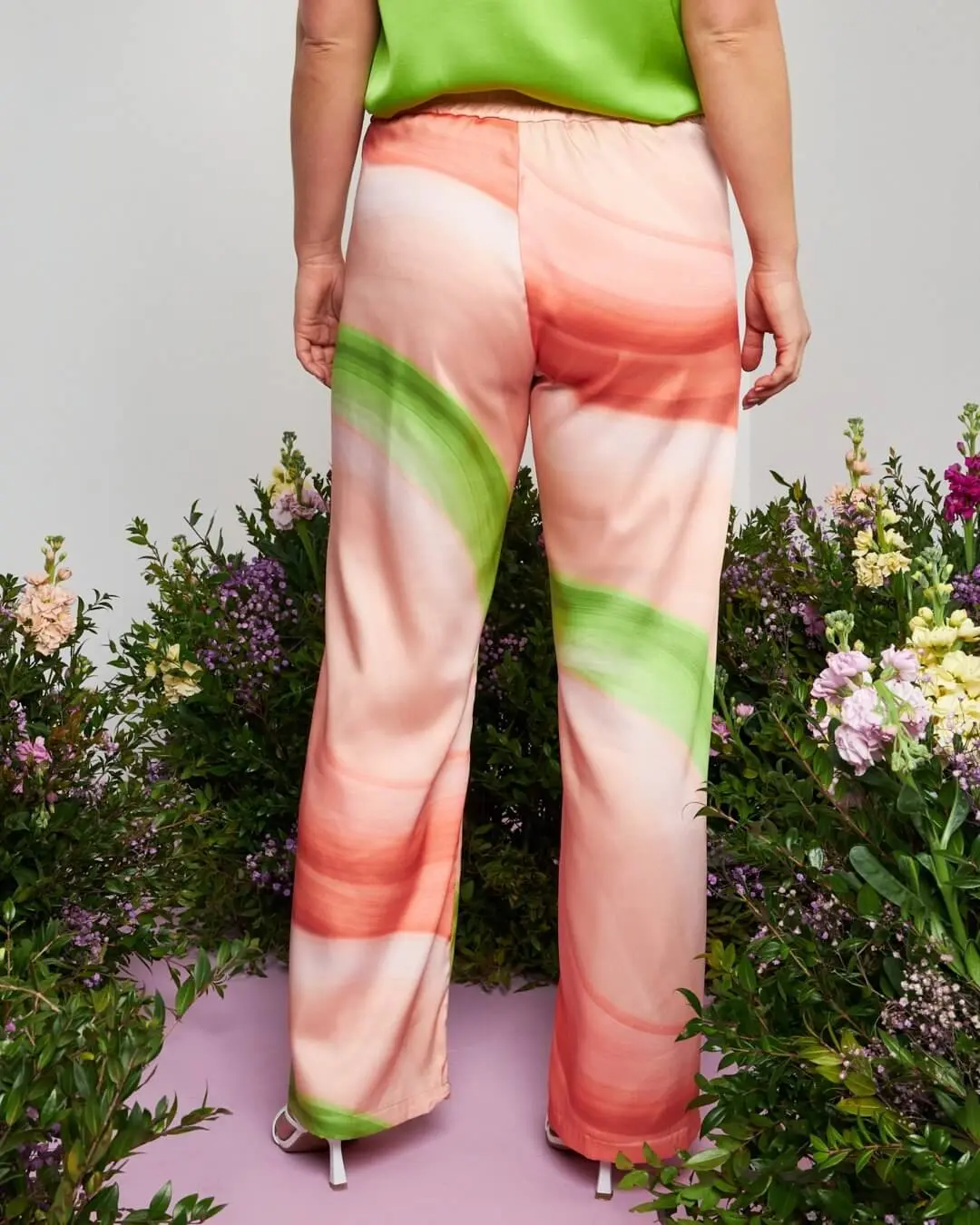 Pantalone a gamba dritta in raso con fantasia astratta sfumata CIPRIA - Image 5