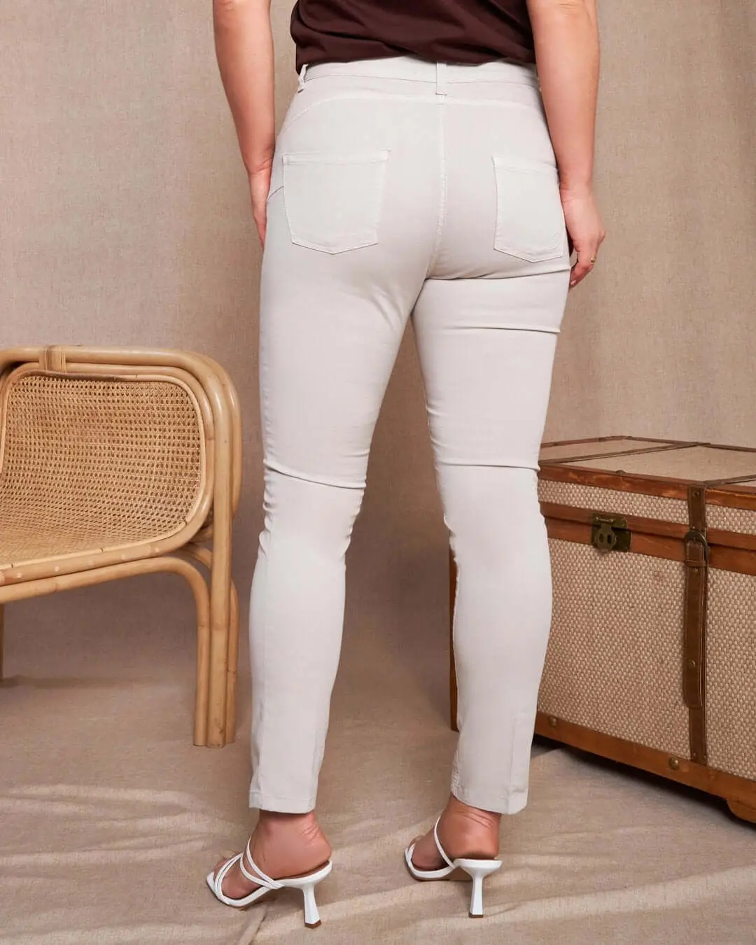 Pantalone cinque tasche a sigaretta in twill di cotone elasticizzato SABBIA - Image 3