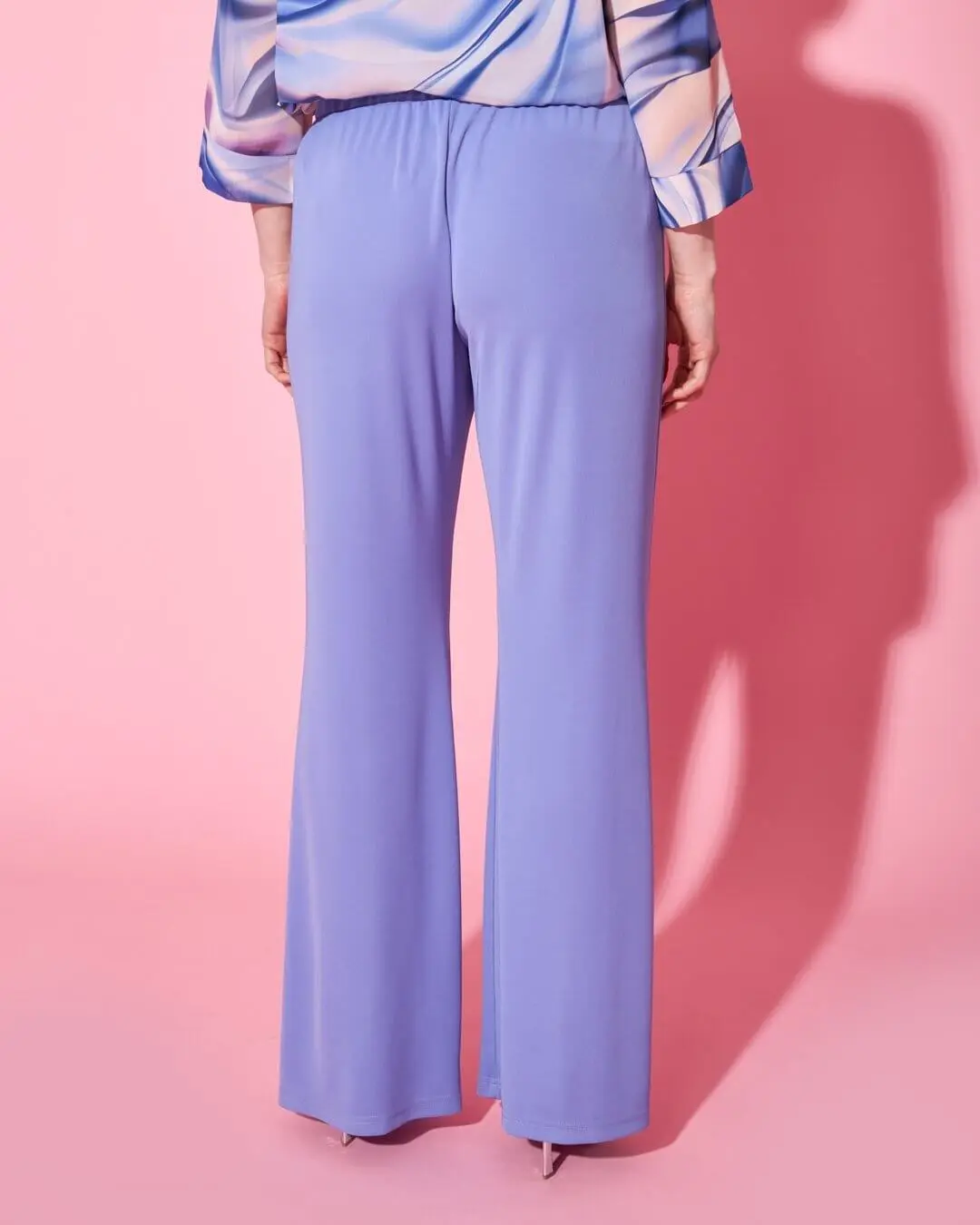 Pantalone zampetta in cady tinta unita con bustino elastico LAVANDA - Image 3