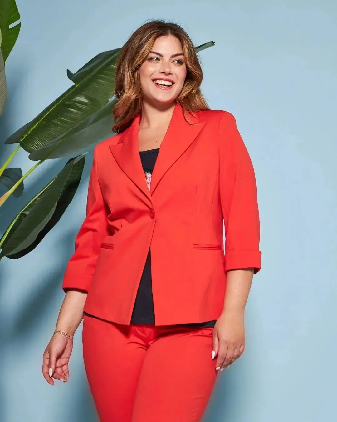 Blazer corto senza revers in jersey punto Milano elasticizzato di misto cotone - Image 18