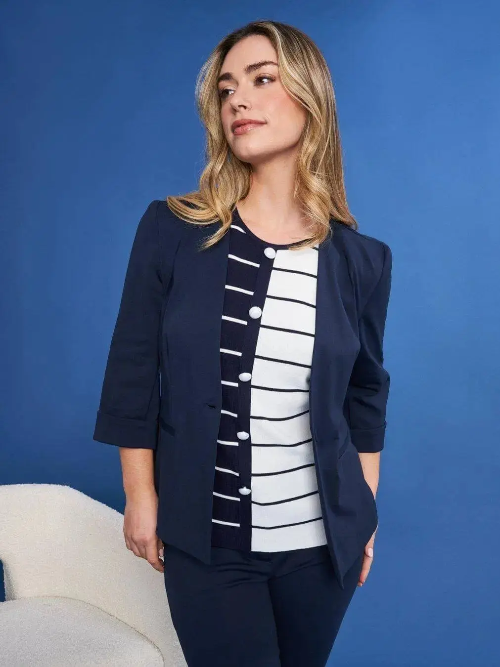 Blazer corto senza revers in jersey punto Milano elasticizzato di misto cotone - Image 4