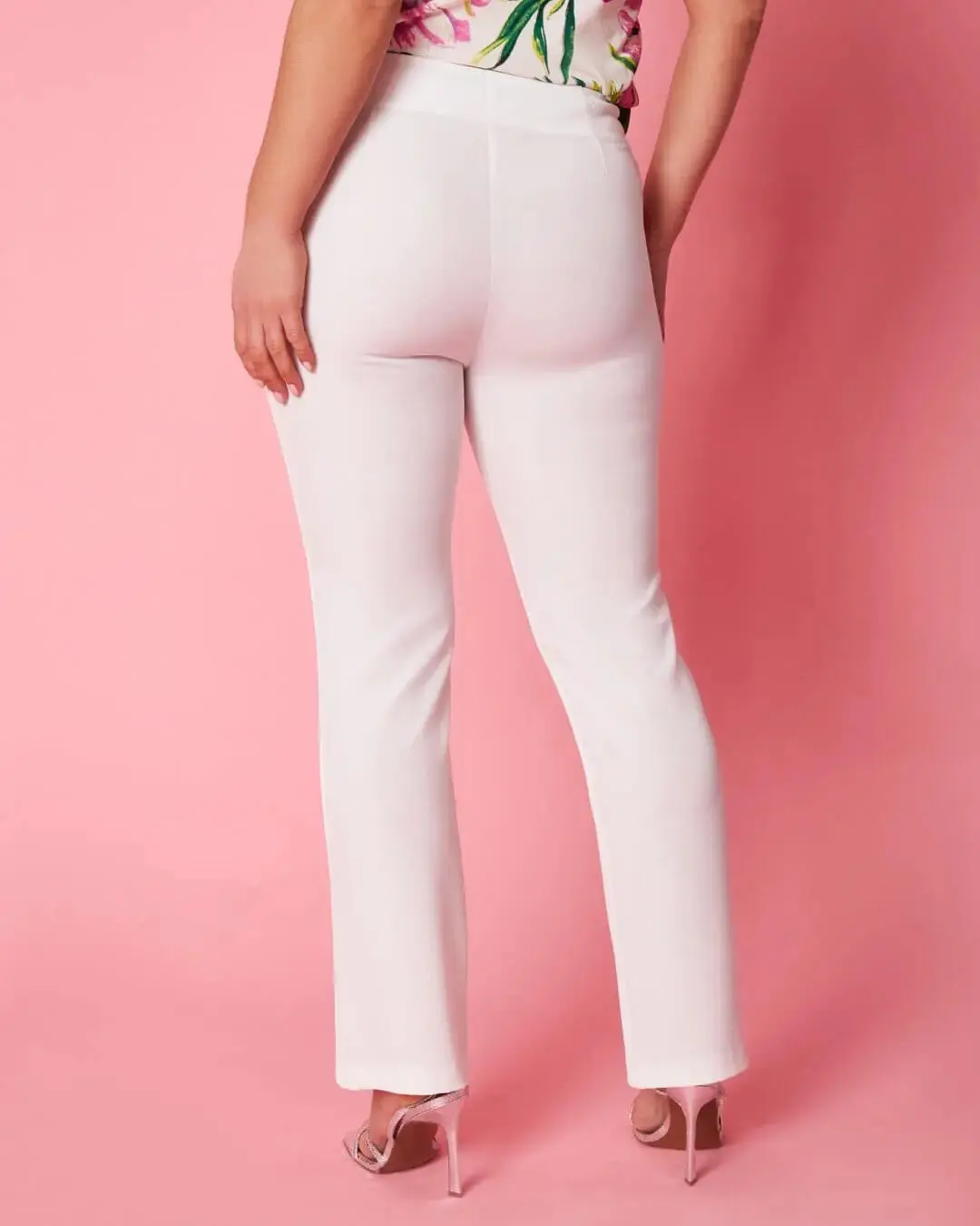 Pantalone a sigaretta in cady elasticizzato con bottoni in tinta - Image 5