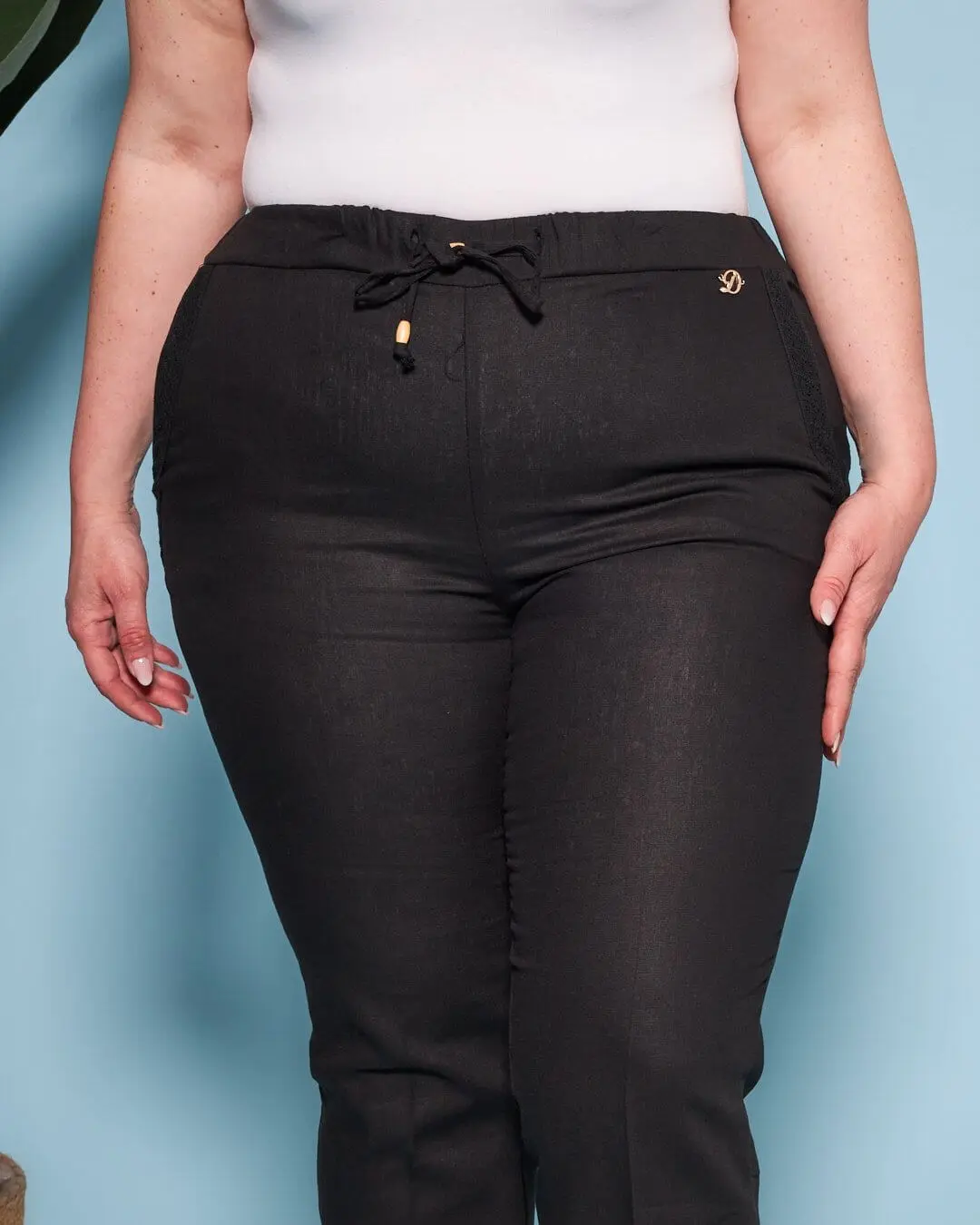 Pantalone in misto lino/viscosa con dettaglio passamaneria NERO - Image 3