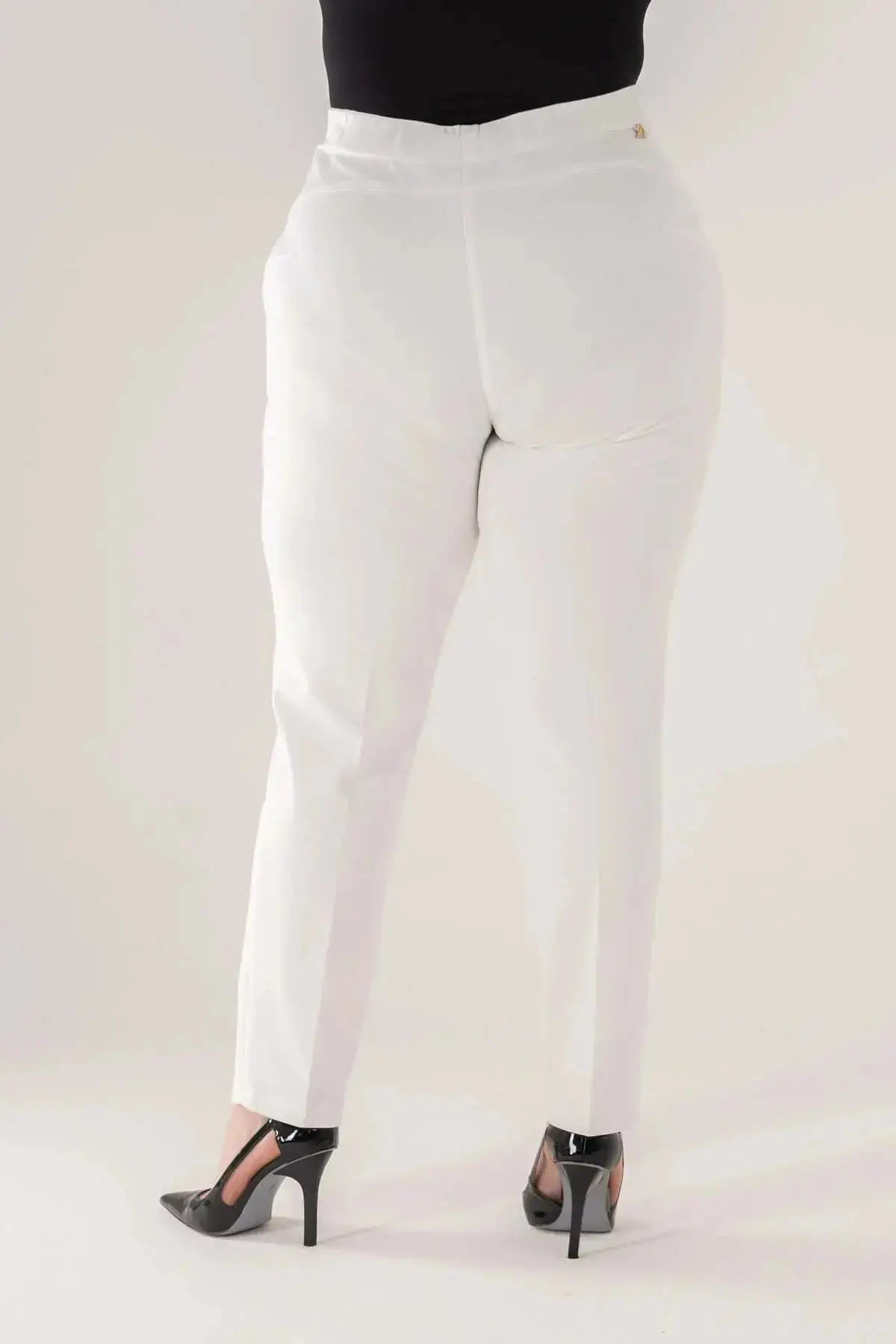 Pantalone skinny in twill di misto cotone elasticizzato tinta unita con tasche - Image 14