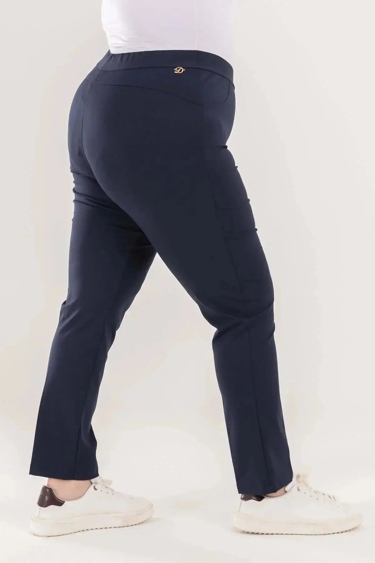Pantalone skinny in twill di misto cotone elasticizzato tinta unita con tasche - Image 19