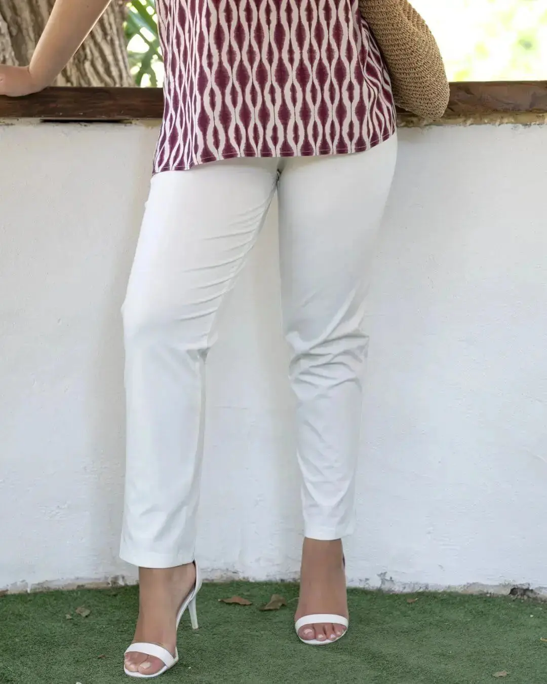 Pantalone skinny in twill di misto cotone elasticizzato tinta unita con tasche - Image 24