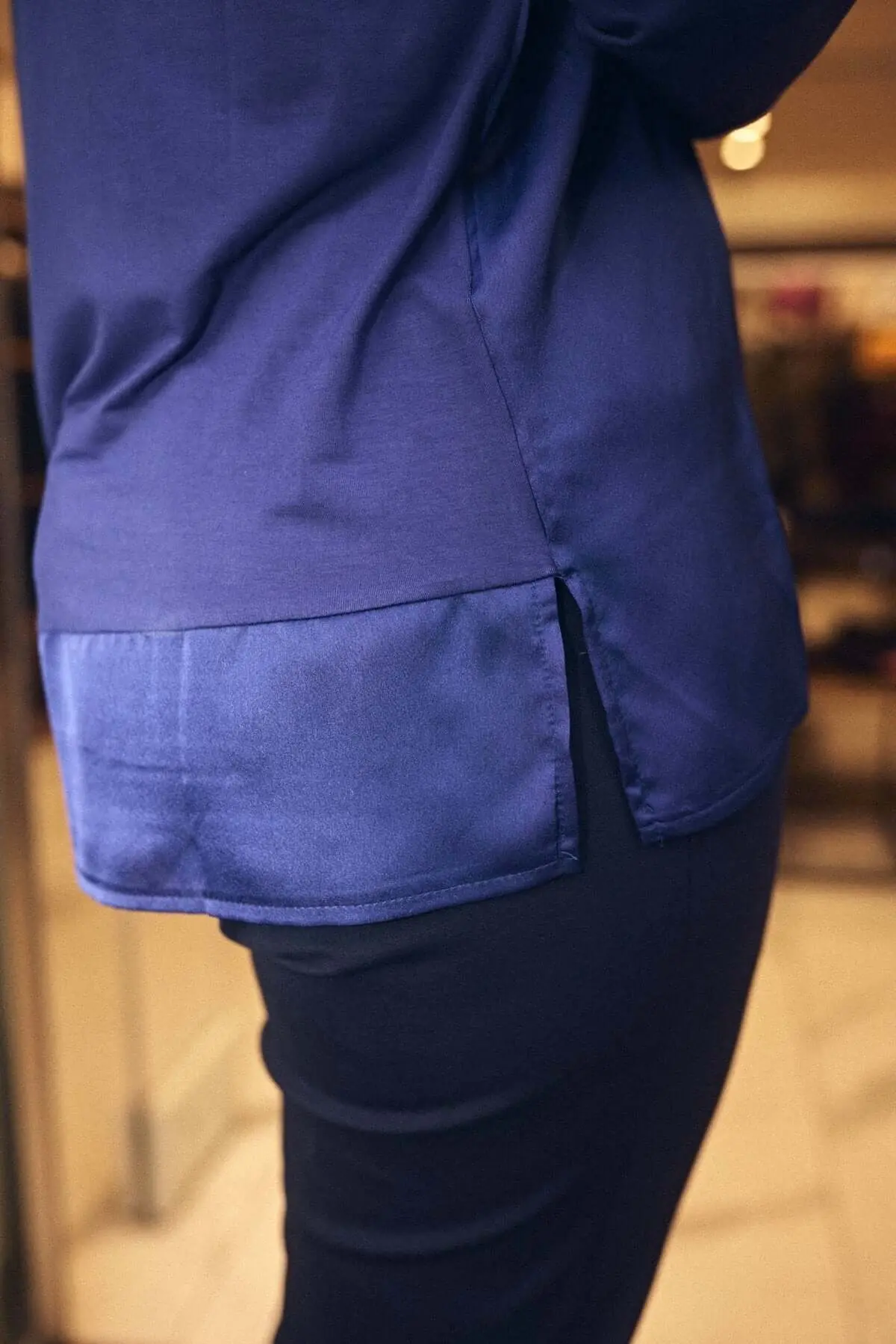 CAMICIA CON SCOLLO SERAFINO BLU - Image 3