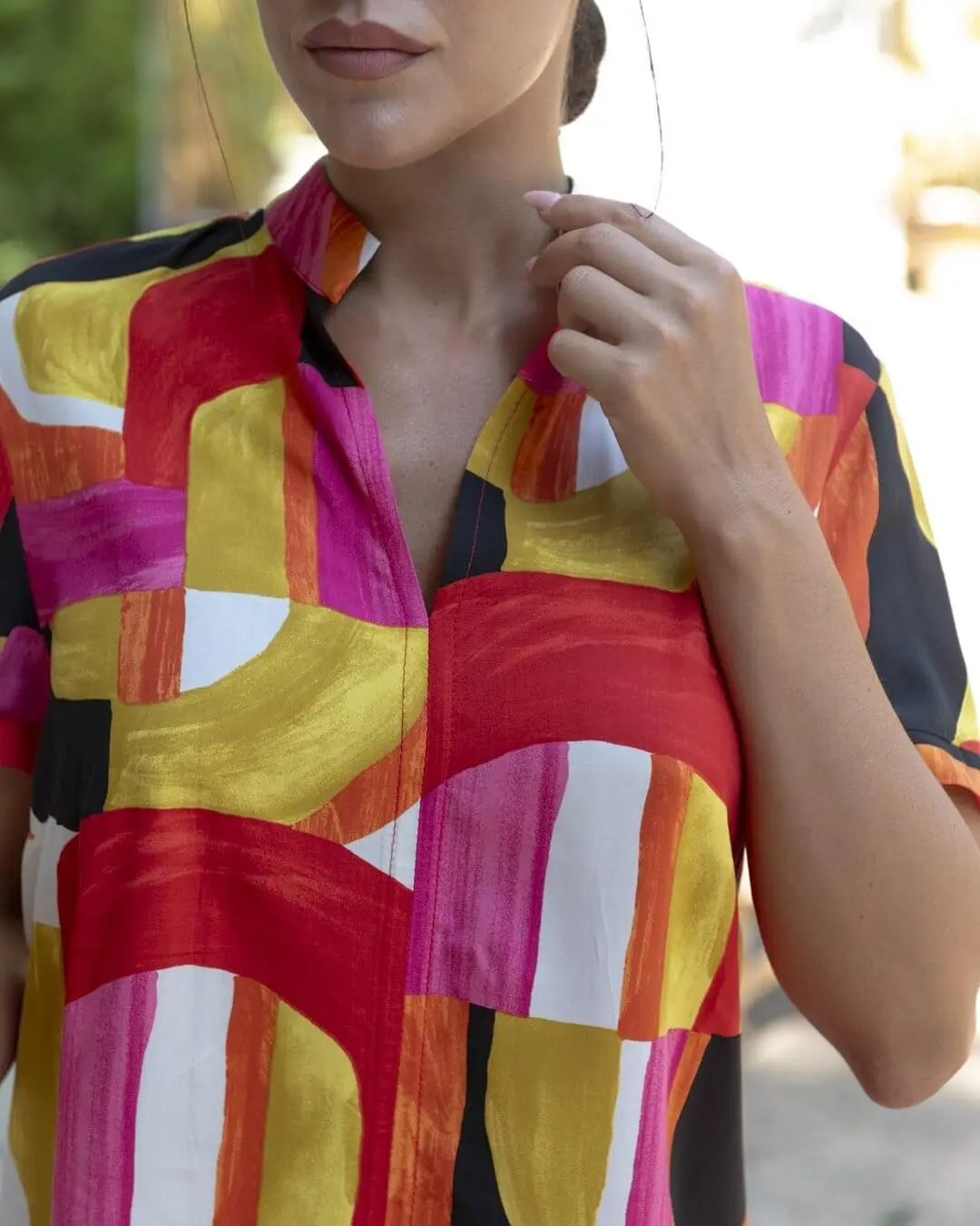 Blusa coreana fantasia con scollo a V e manica ad aletta ROSSO