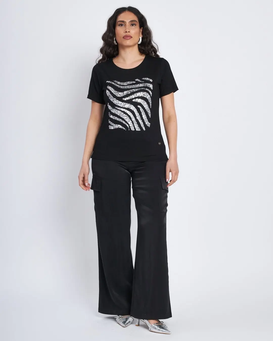 T-shirt con ricamo paillettes animalier NERO - Image 4