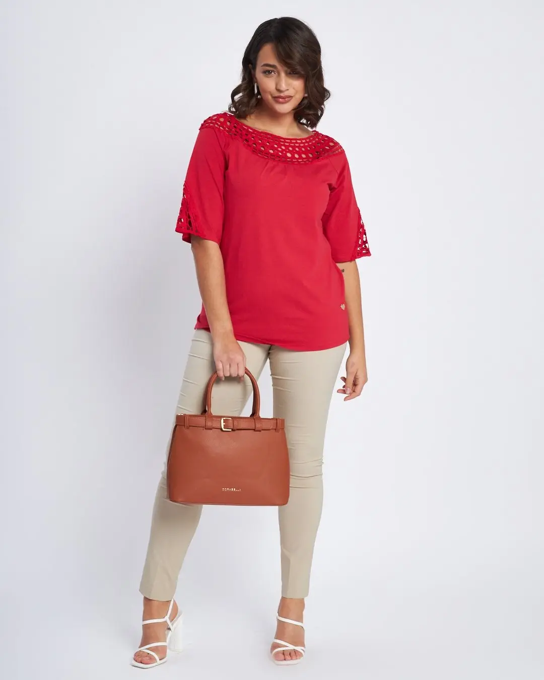 T-shirt scollo a barca con intarsio forato ROSSO - Image 4
