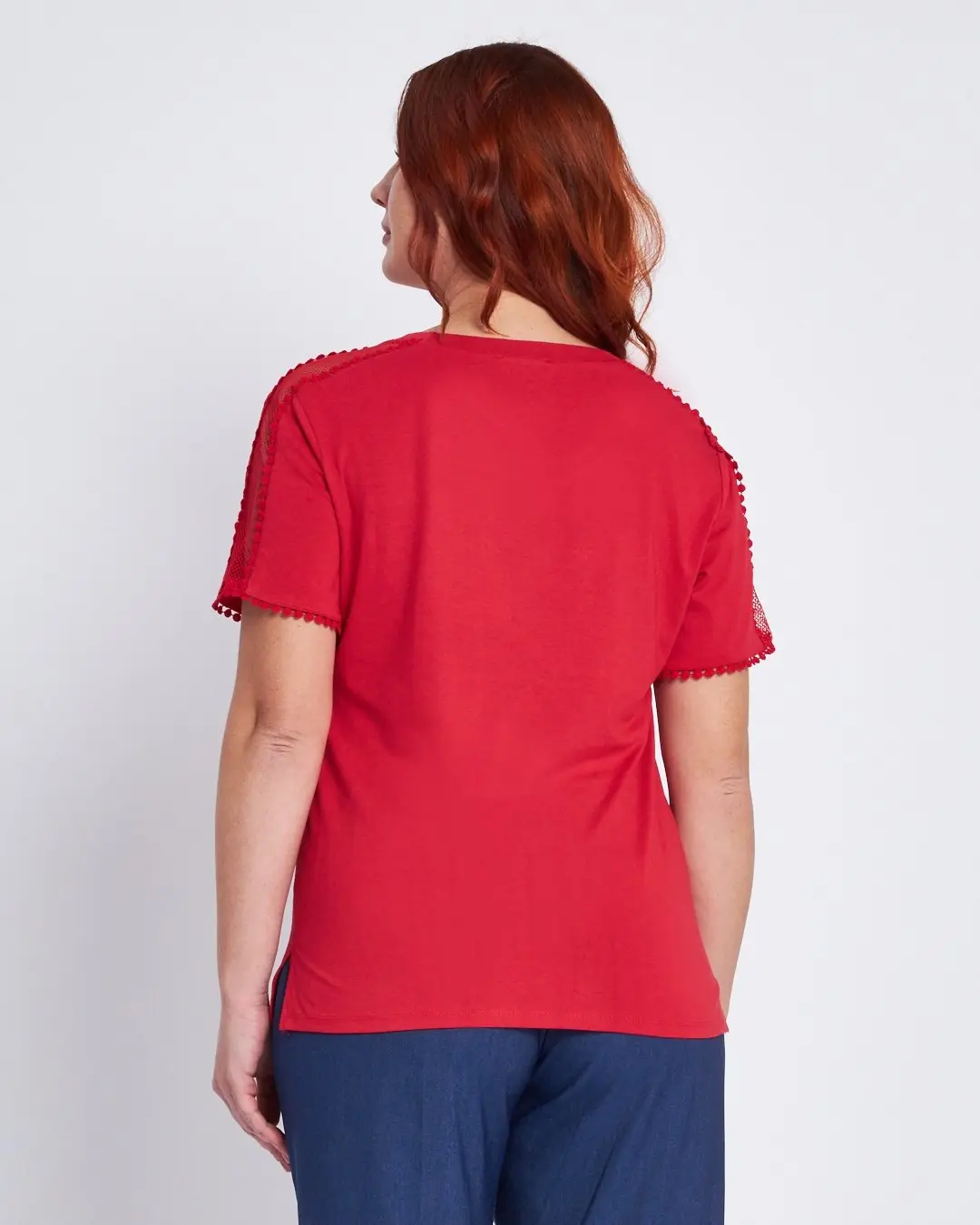 T-shirt con inserto in pizzo sulle spalle ROSSO - Image 4