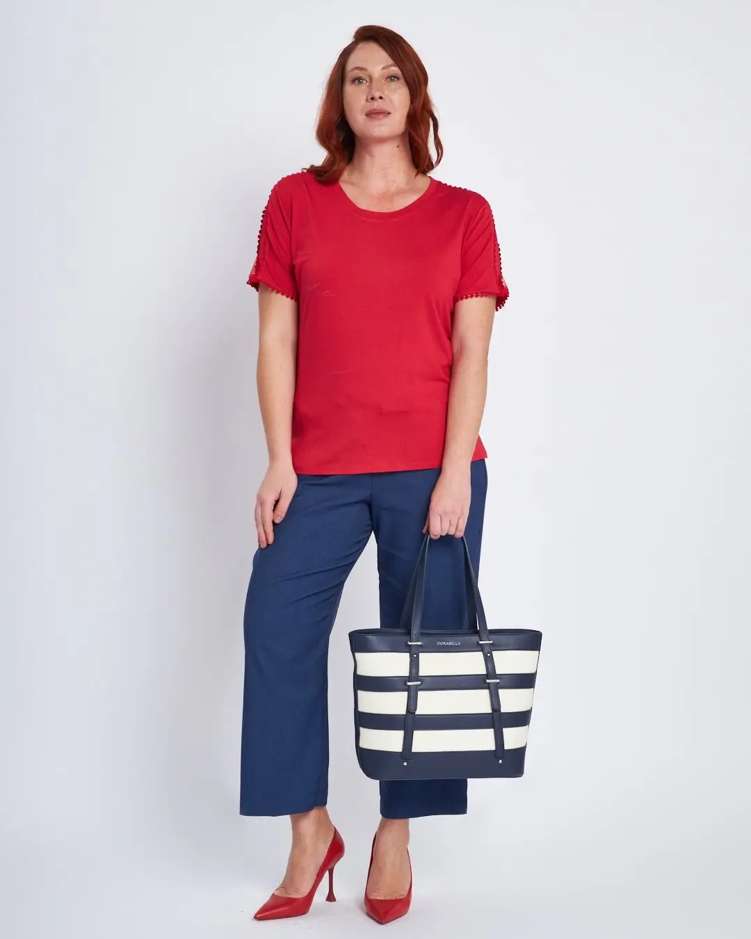 T-shirt con inserto in pizzo sulle spalle ROSSO - Image 5