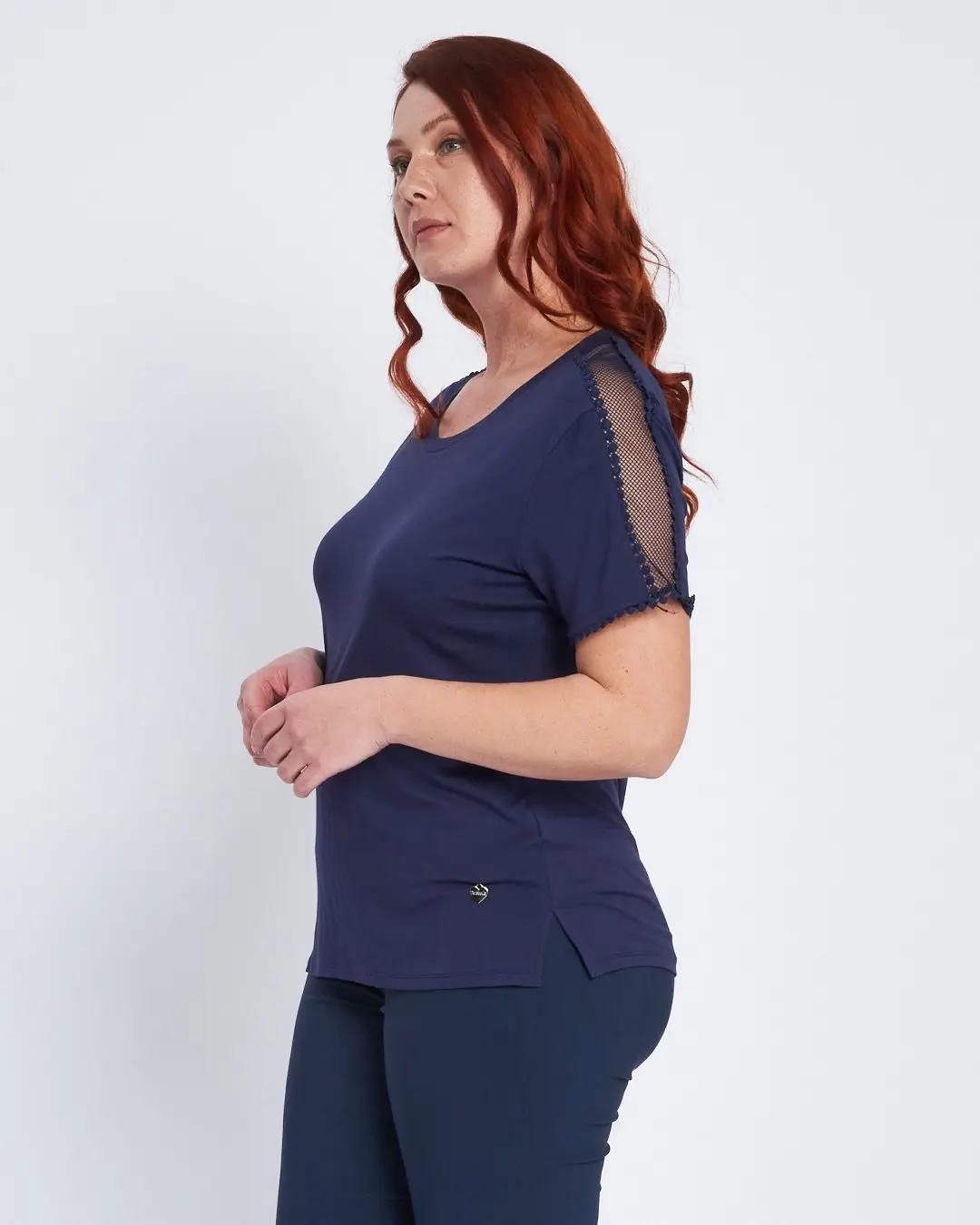 T-shirt con inserto in pizzo sulle spalle BLU - Image 5