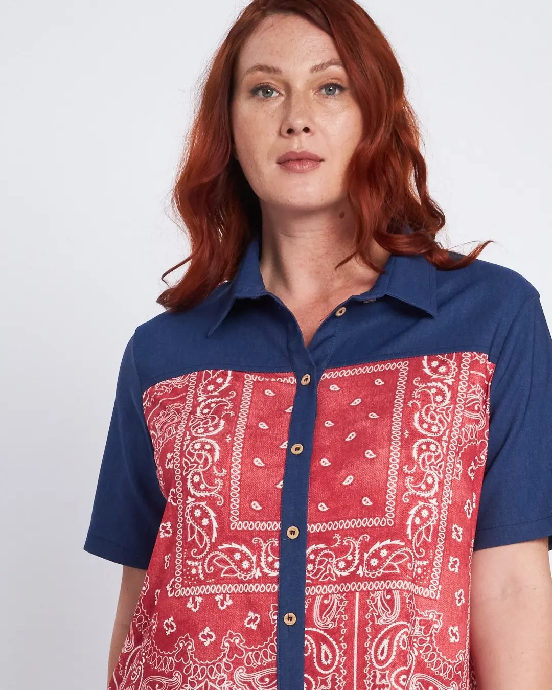 Camicia a fantasia con inserti chambray BLU - Image 3