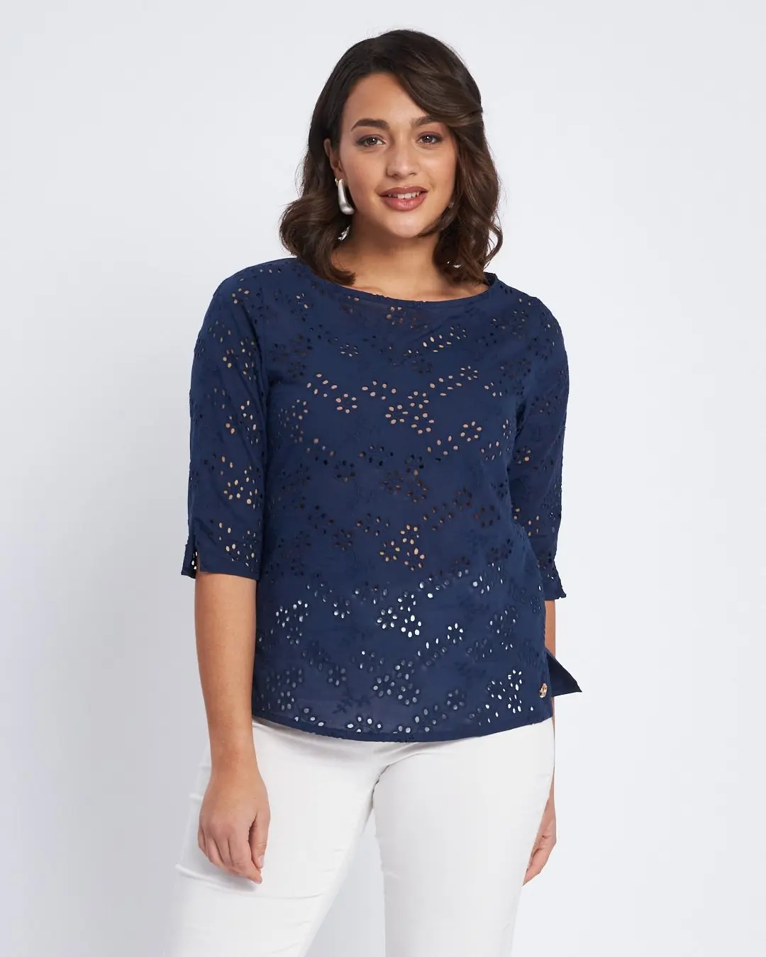 Blusa in cotone e sangallo con bottoni posteriori BLU