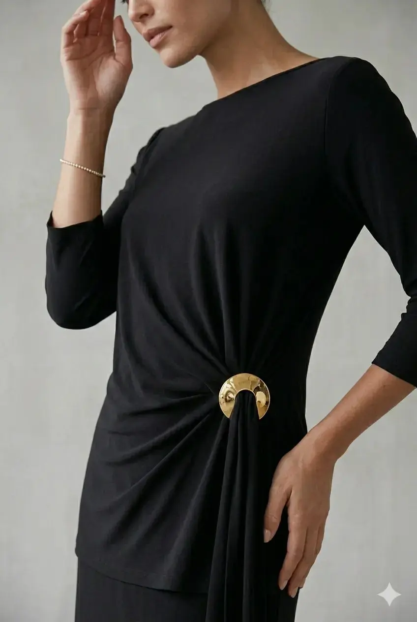 Blusa Ity con accessorio metallico - Image 3