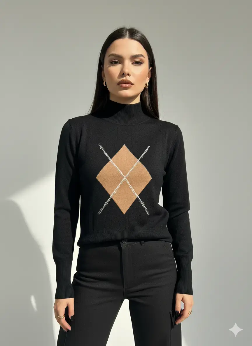 Maglia lupetto con rombo e applicazioni - Image 3
